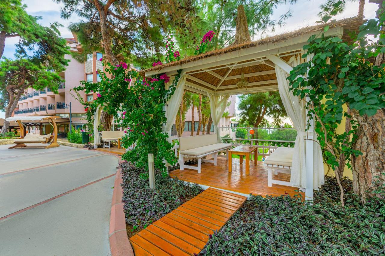 Hotel Justiniano Club Park Conti Okurcalar Exterior foto